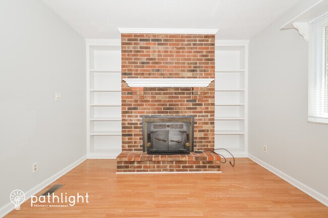 Building Photo - 907 Wood Creek Pl, Greenwood, IN, 46142