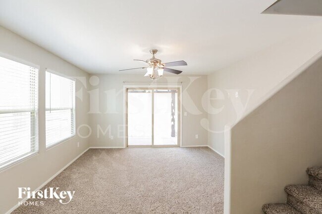 Building Photo - 2226 S Buckaroo Trail