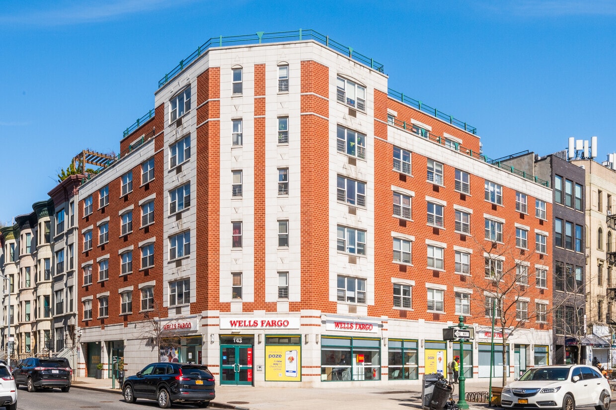 Building Photo - Lenox Gardens