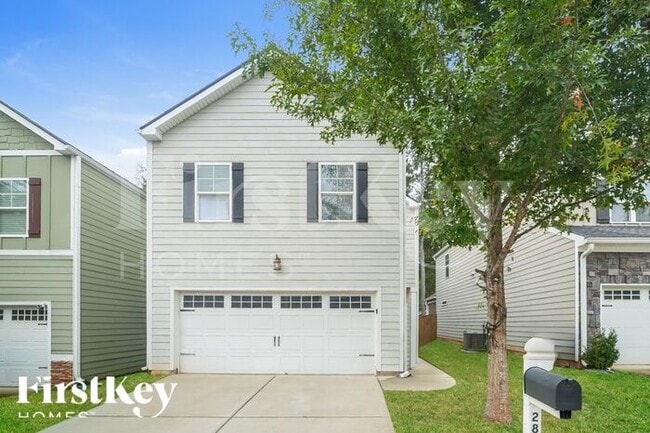 Building Photo - 28 E Newnan Rd