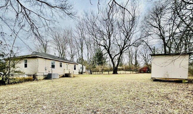 Building Photo - 207 Delaware Cir NW