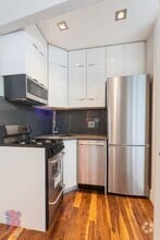 Building Photo - 233 E 29th St