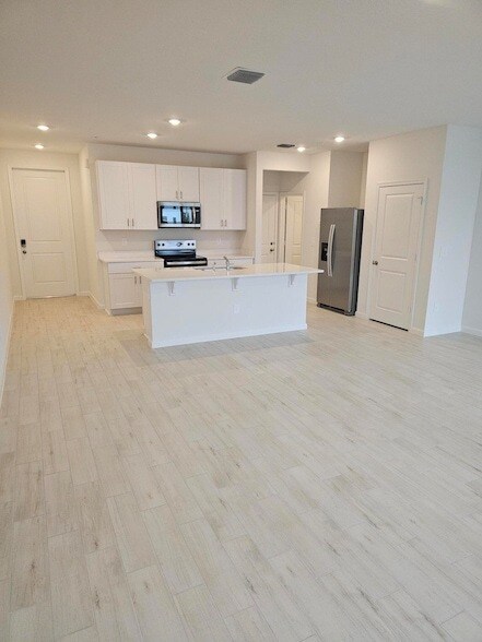 Foto del edificio - 621 Salisbury Cir