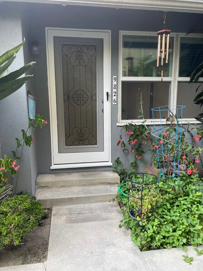 Front Door - 9826 Vidor Dr