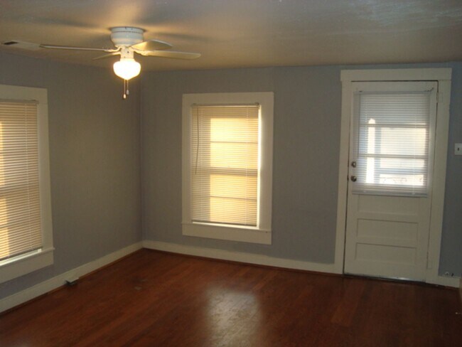 Foto del edificio - 2 Bedroom Home available for Rent!