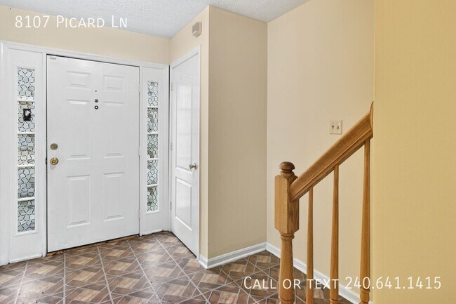Foto del edificio - 8107 Picard Ln