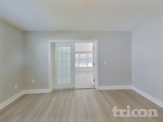 Building Photo - 1656 Dartmouth Dr