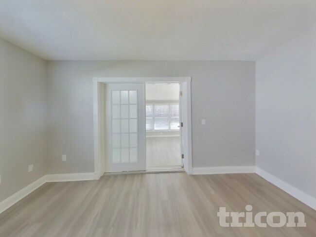 Foto del edificio - 1656 Dartmouth Dr