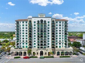 Building Photo - 1300 Ponce de Leon