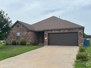 Building Photo - 457 Harper Dr