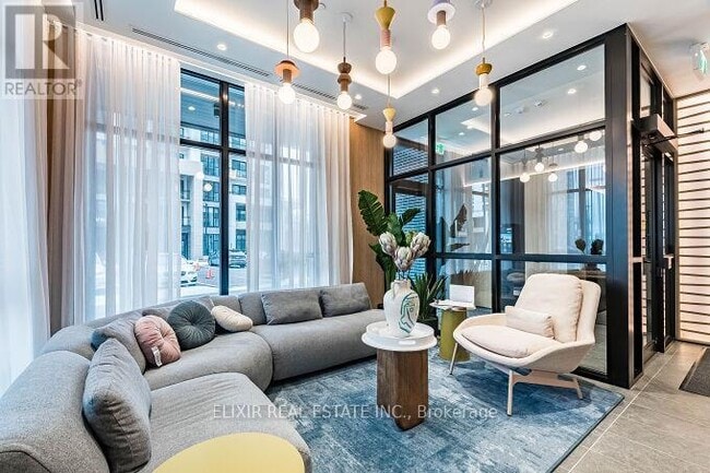 Building Photo - 720 Whitlock Ave