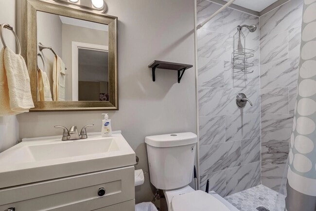 Building Photo - 7206 Ridgeway Rd N