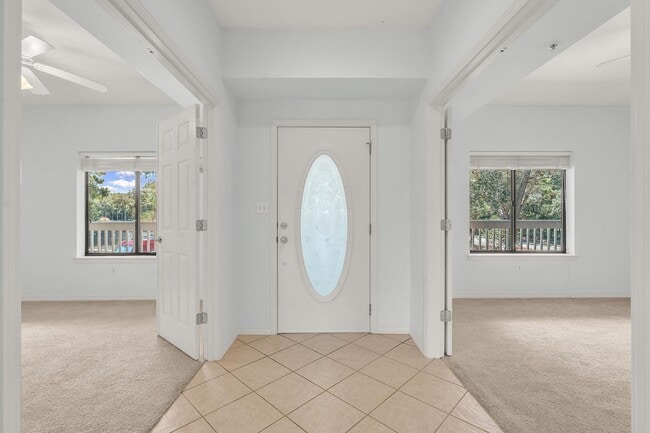 Building Photo - Gorgeous Condo in Niceville!!  Bluewater Bay Living at its BEST!!