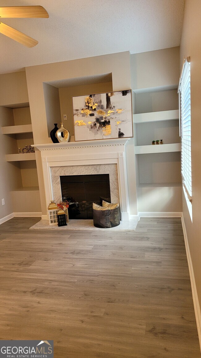 Foto del edificio - 4875 W Park Cir