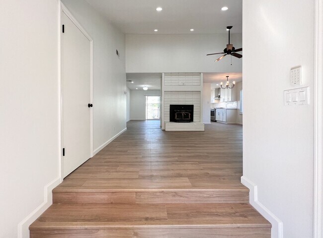 Building Photo - Beautifully Renovated Browns Valley Home