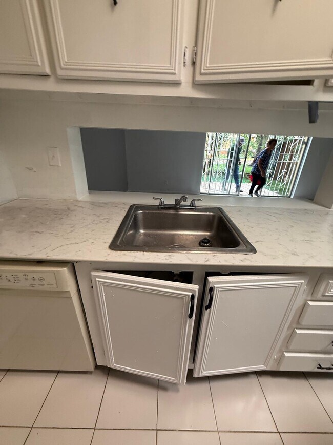 Foto del edificio - 5737 Blueberry Ct