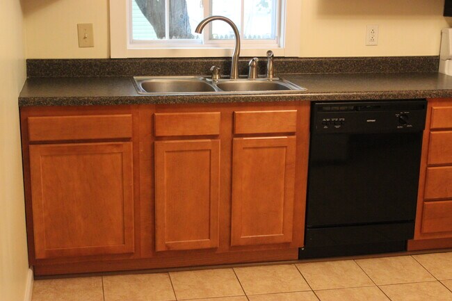 Kitchen - 210 Tompkins St