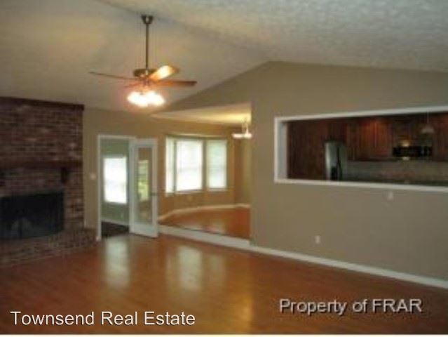 Foto del edificio - 5811 Tillery Ln