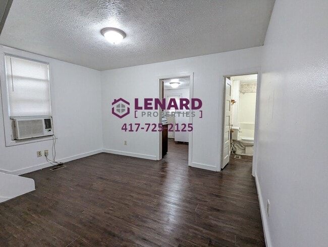 Foto del edificio - 635 S Douglas Ave