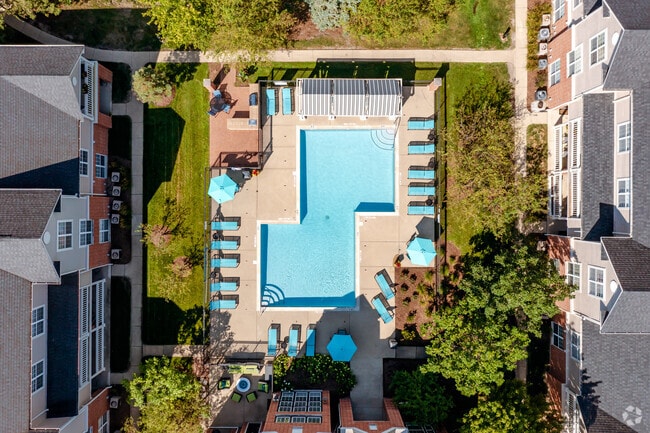 Pool - Stratford Green