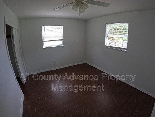 Foto del edificio - 4046 44th Ave N
