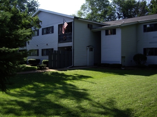 Building Photo - Woodland Apartments