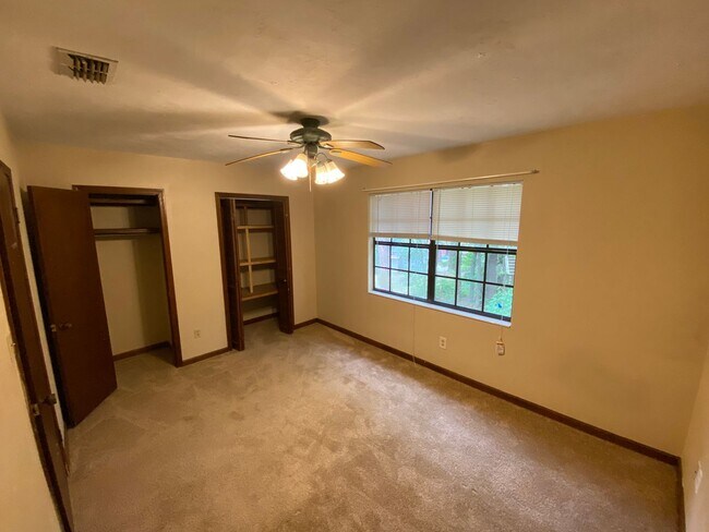 Building Photo - 3705 Donovan Drive