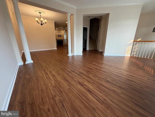Foto del edificio - 13642 Cedar Run Ln