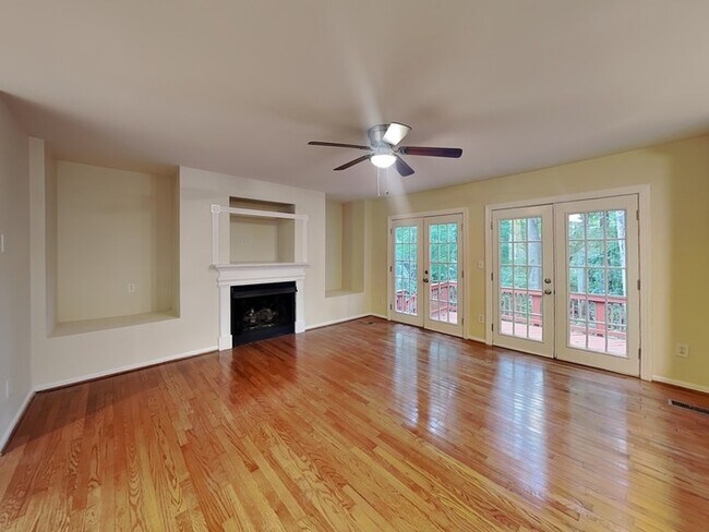 Foto del edificio - 6265 Branch Hill Cir