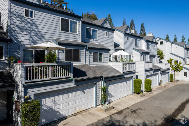 Foto del edificio - 1775 Tice Valley Blvd