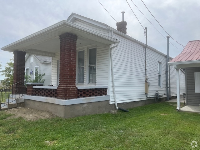 Building Photo - 1023 Thomas V Bryant Dr