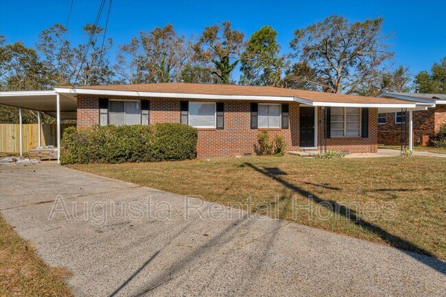 Building Photo - 1427 Ridgewood Dr