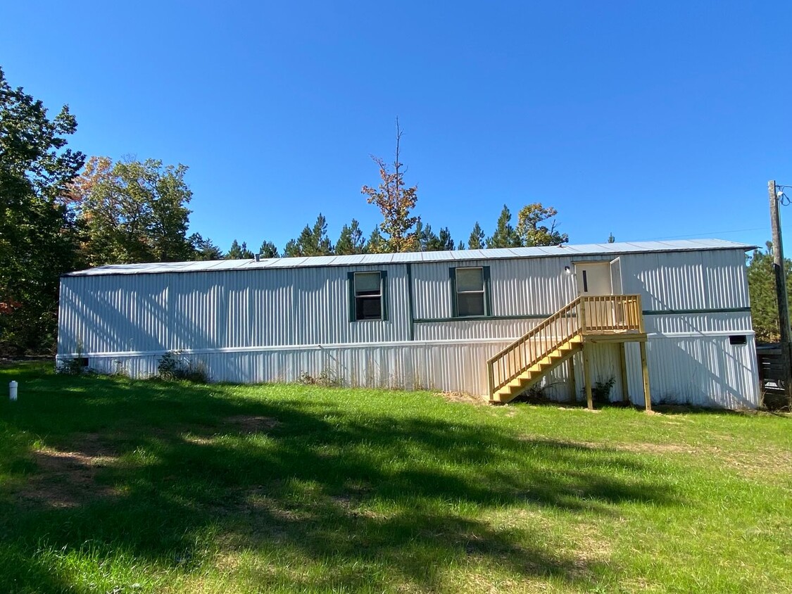 Primary Photo - Singlewide on private lot! Located not far...