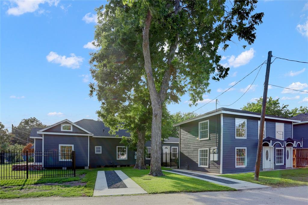 808 Oakhurst St Unit 3, Houston, TX 77023 Room for Rent in Houston