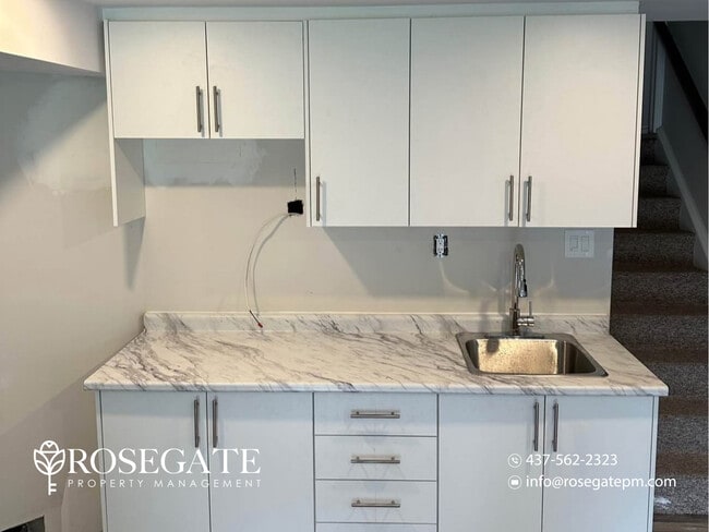 Photo du bâtiment - Spacious 1-Bedroom Basement Apartment in a Peaceful Kitchener Neighbourhood