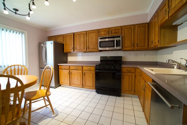 Foto del edificio - 21 Ashford Dr