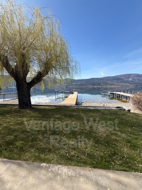 Photo du bâtiment - 16370-16370 Carrs Landing Rd