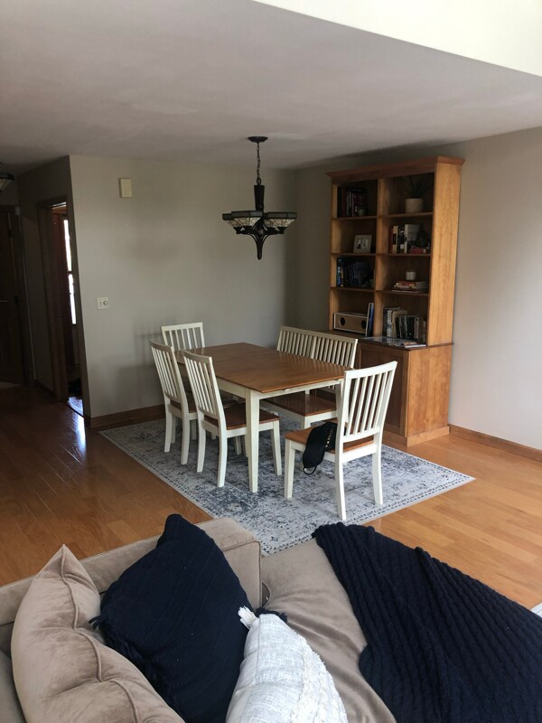 Foto del edificio - 61 Midlake Cir