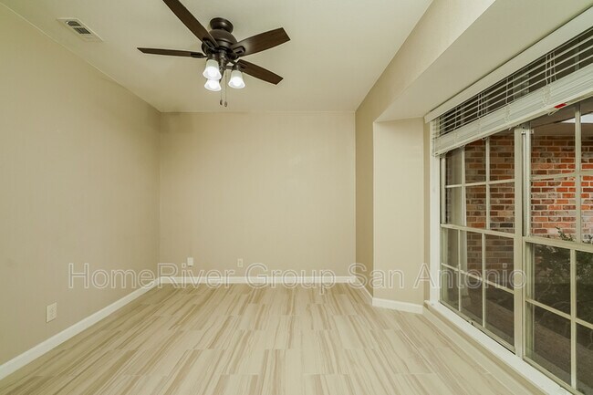 Foto del edificio - 618 Coach Rd