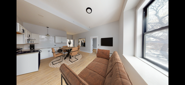 Foto del edificio - 1030 S Holmes St