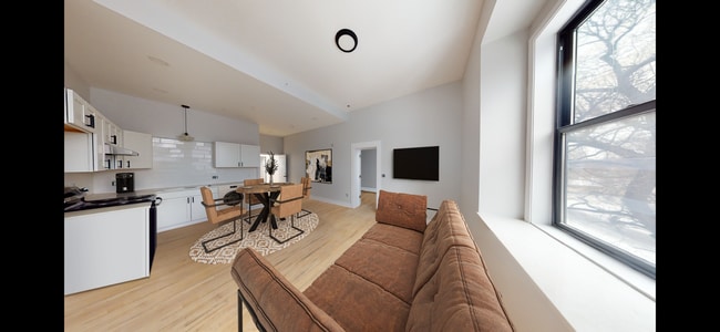 Photo - 1030 S Holmes St Apartment