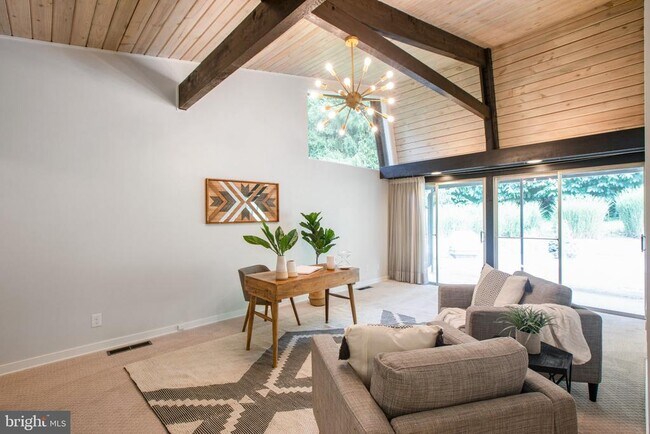 Foto del edificio - 3406 Woodvalley Dr