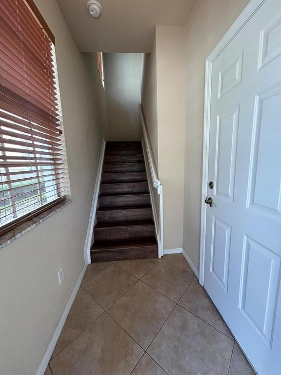 Foto principal - 9065 Plymouth Pl