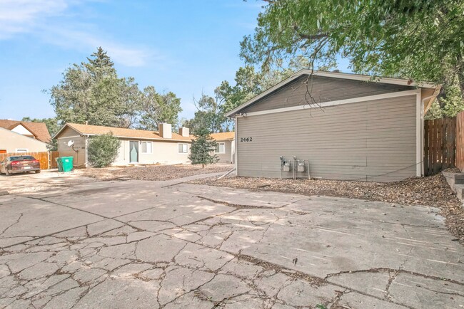 Foto del edificio - 2462 E Willamette Ave