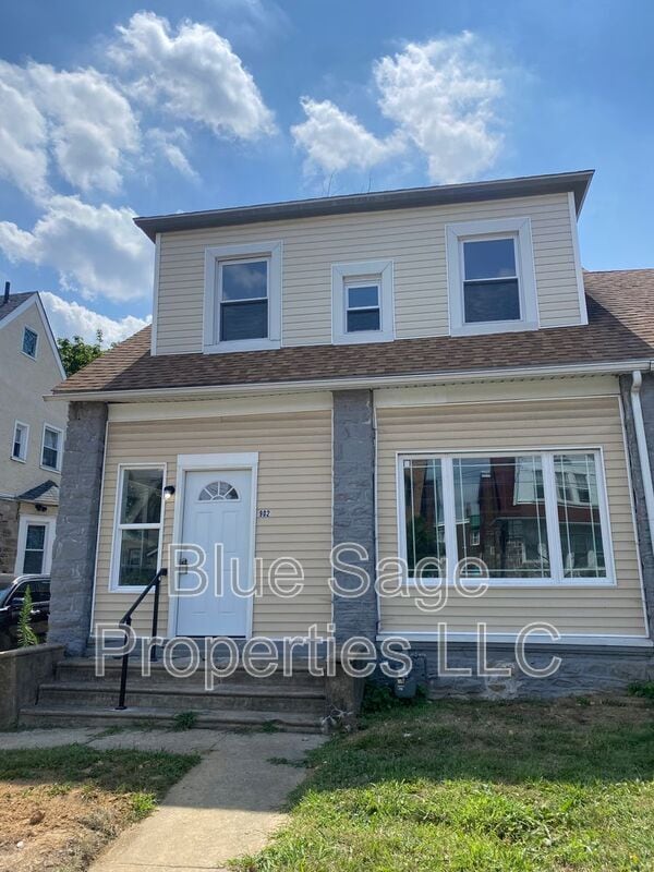 Photo - 900-902 Church Lane Townhome