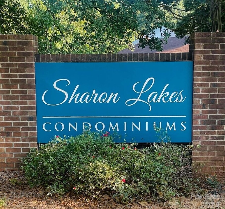 Foto principal - 1 bedroom/ 1 bathroom condo for ONLY $1050...