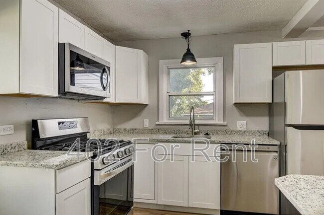 Foto del edificio - 2338 N 69th St