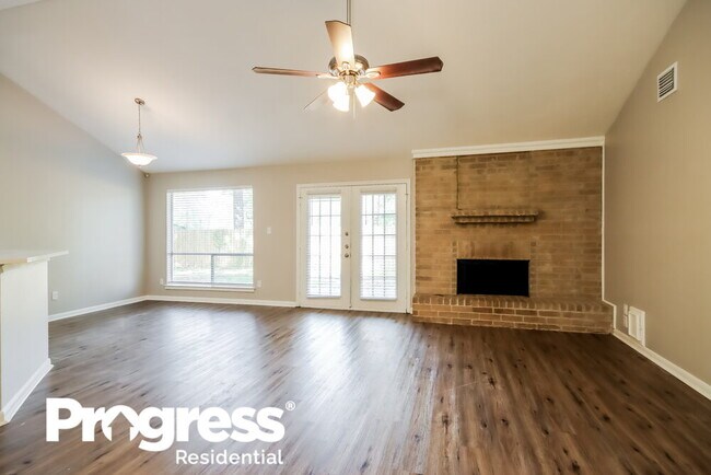 Foto del edificio - 15803 N Chamfer Ct