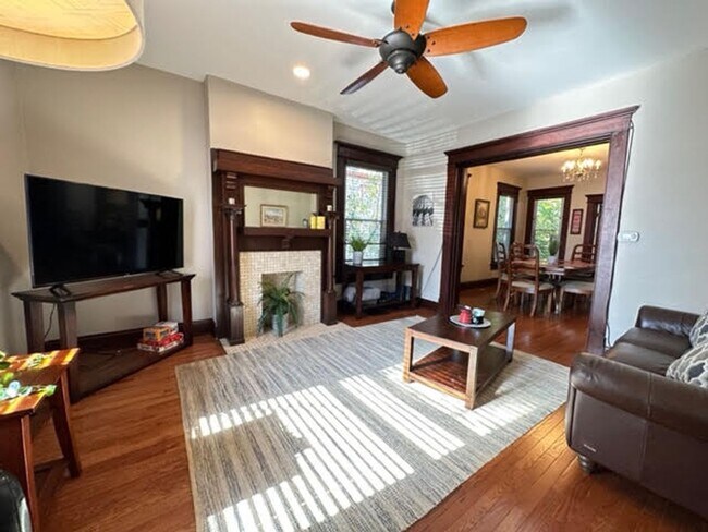 Foto del edificio - Victorian Village / Short North Single Family House!