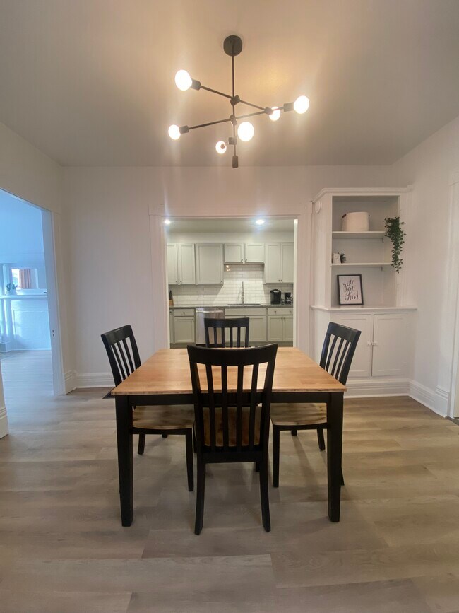 Foto del edificio - 1462 N Limestone St